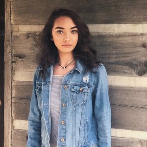 Meet your Posher, Makiah